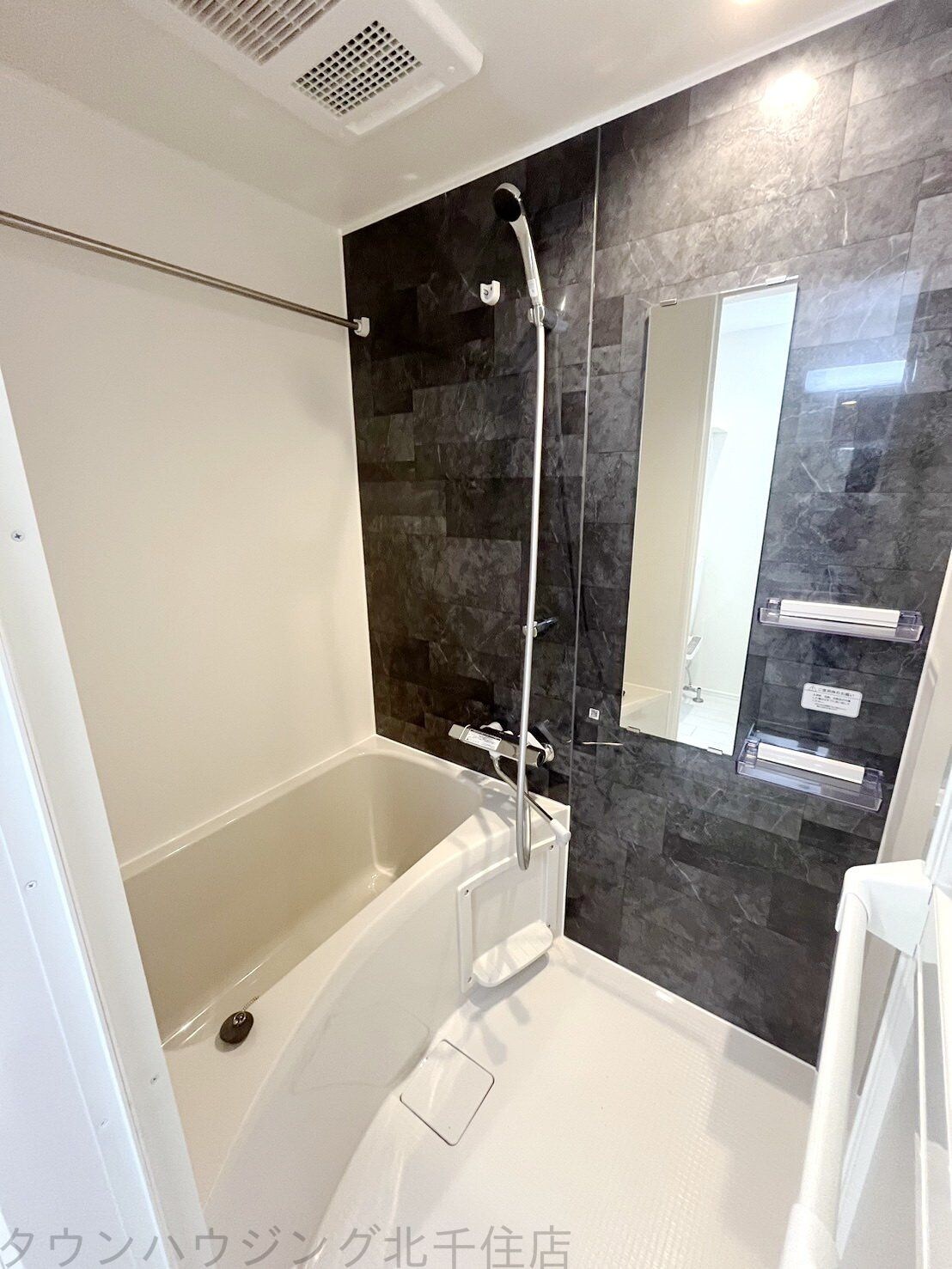 スカイパーク綾瀬の物件内観写真