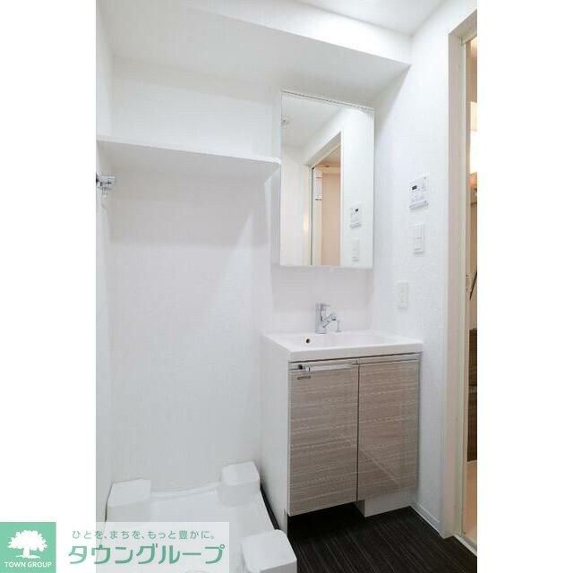 フュージョナル千住緑町の物件内観写真