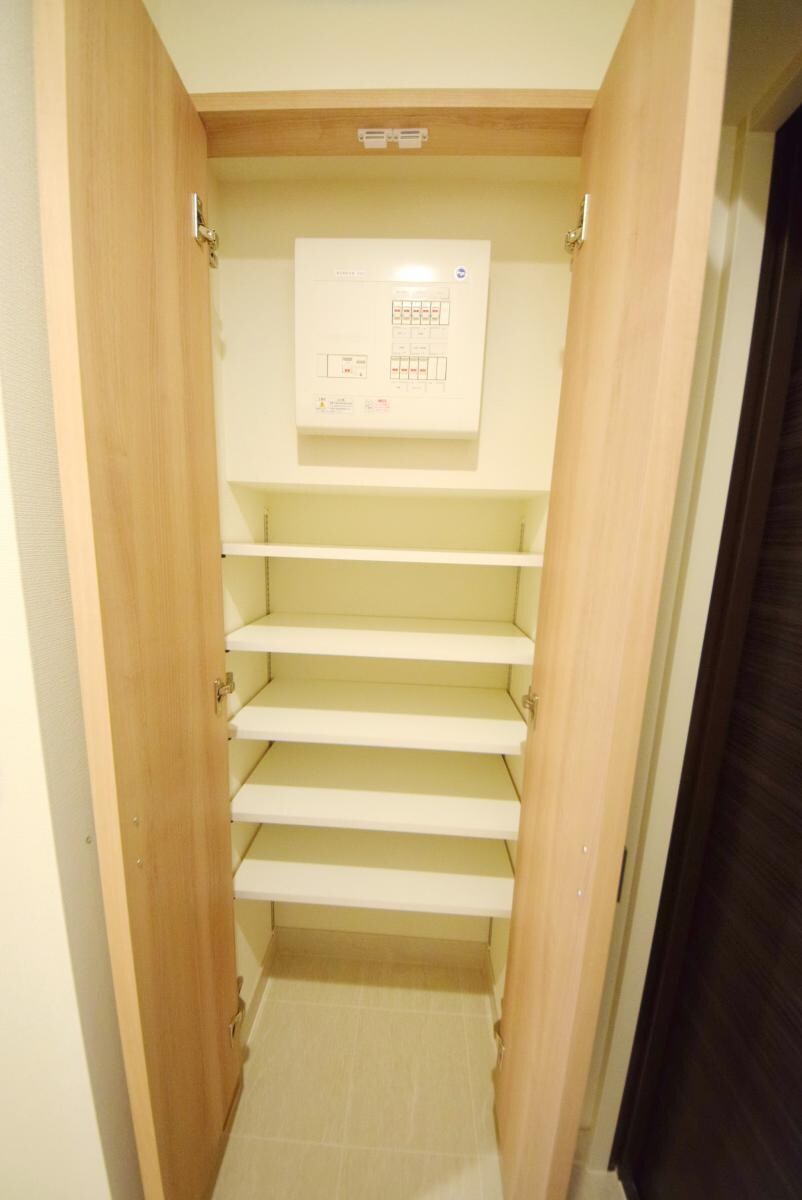 ONE ROOF RESIDENCE KIBA WESTの物件内観写真