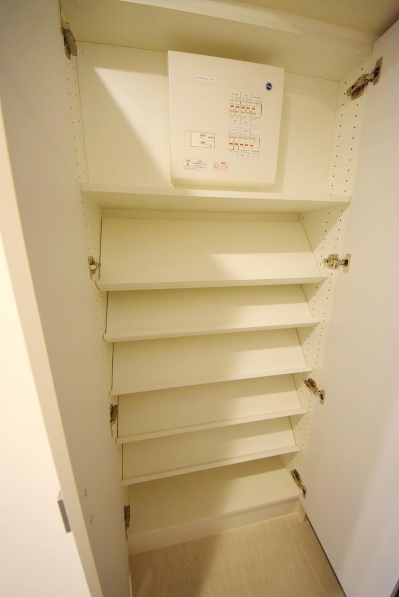 Ｏｎｅ　ＲＯＯＦ　Ｒｅｓｉｄｅｎｃｅ　Ｋｉｂａ　ＷＥＳＴの物件内観写真