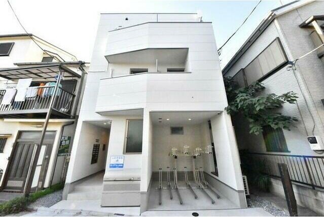 セレブラーレ町屋の物件外観写真