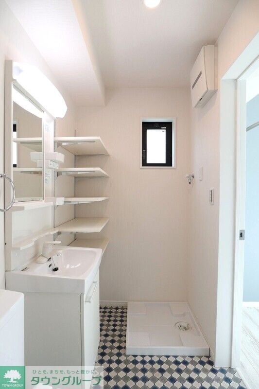 ユニヴェール西新井の物件内観写真