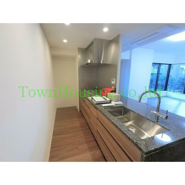 ザ・パークハウス三田ガーデン タワー棟の物件内観写真