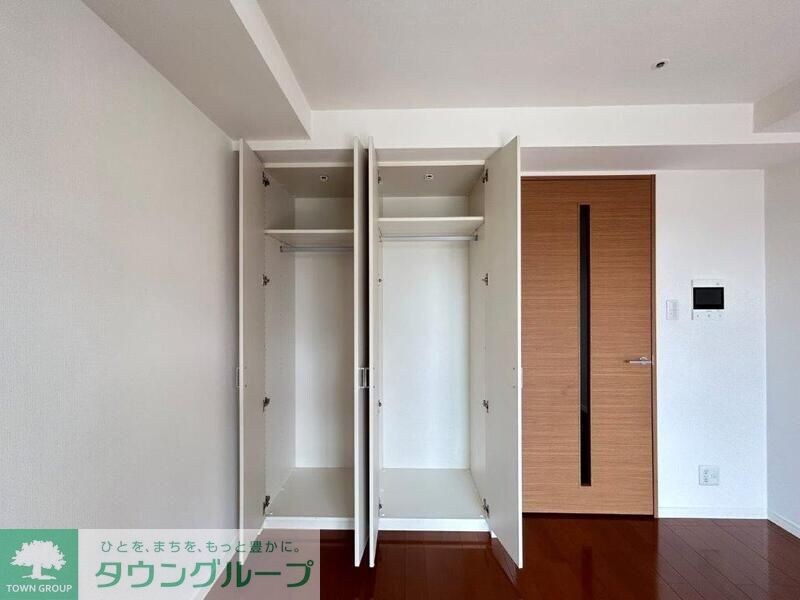 ラクアスレジデンス東新宿の物件内観写真