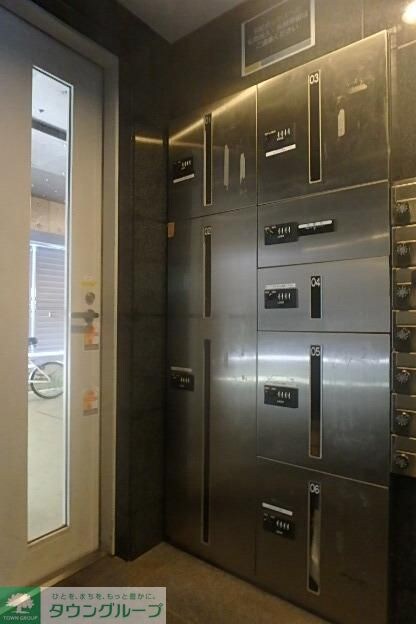 コスモリード新宿余丁町の物件内観写真