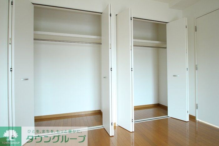 モニュメントスクウェア　弐番館の物件内観写真