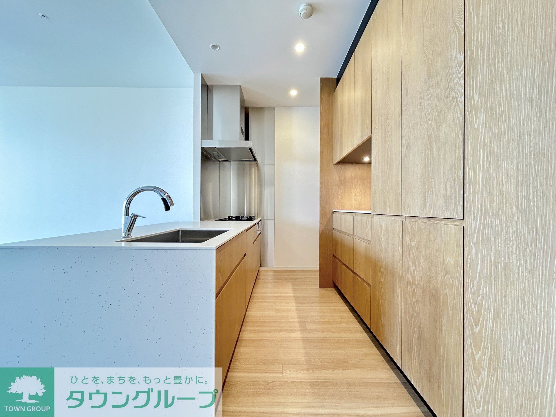 ＨＡＲＵＭＩ　ＦＬＡＧ　ＳＵＮ　ＶＩＬＬＡＧＥ　Ｔ棟の物件内観写真