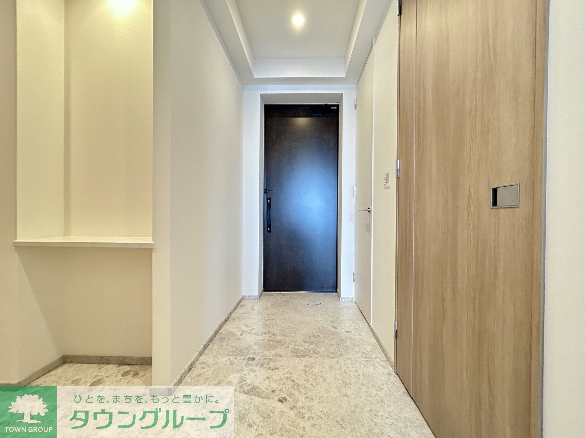 ＨＡＲＵＭＩ　ＦＬＡＧ　ＳＵＮ　ＶＩＬＬＡＧＥ　Ｔ棟の物件内観写真