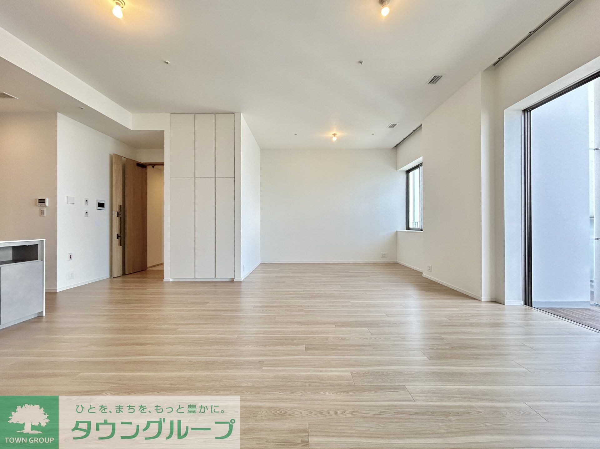 ＨＡＲＵＭＩ　ＦＬＡＧ　ＳＵＮ　ＶＩＬＬＡＧＥ　Ｔ棟の物件内観写真