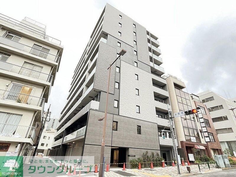 市谷台町坂フロントの物件外観写真