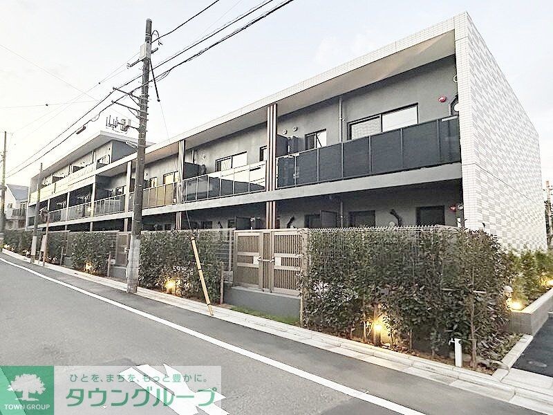 アジールコート都立大学の物件外観写真