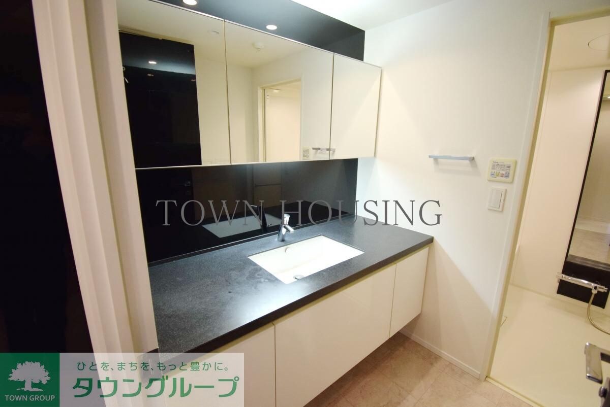 Brillia ist 西麻布霞町の物件内観写真