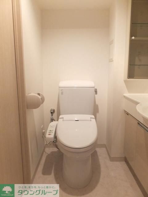 グランハイツ東新宿の物件内観写真