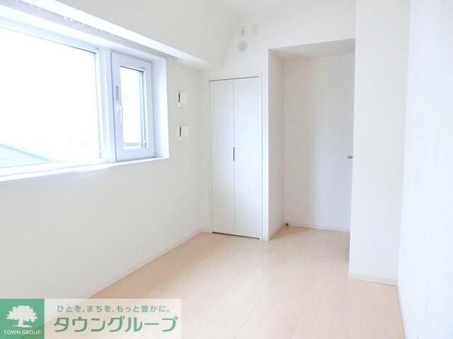 コスモリード新宿余丁町の物件内観写真