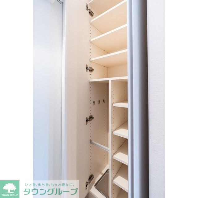 コンフォリア・リヴ北新宿の物件内観写真