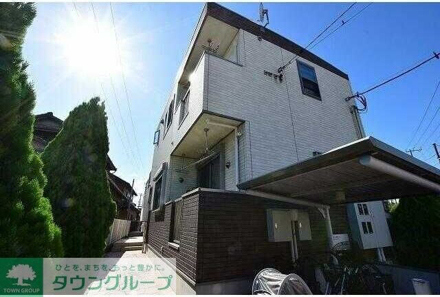 パインコートの物件外観写真