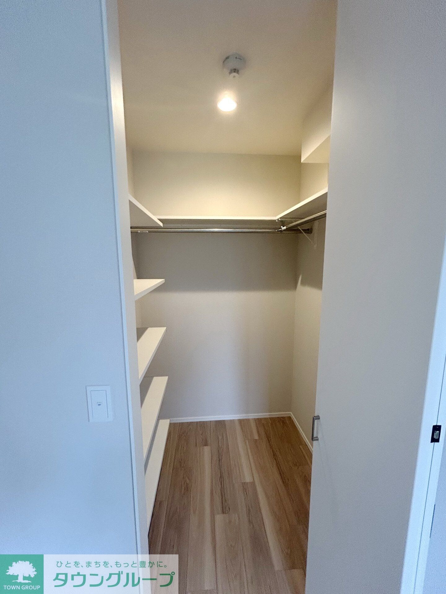 ＶＩＮＧＴ　ＣＩＮＱの物件内観写真