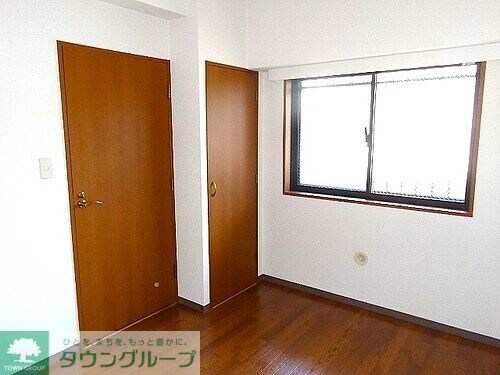 リヴィエルバーグ西大島の物件内観写真