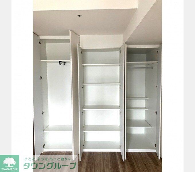 ＨＡＲＵＭＩ　ＦＬＡＧ　ＳＵＮ　ＶＩＬＬＡＧＥ　Ｔ棟の物件内観写真