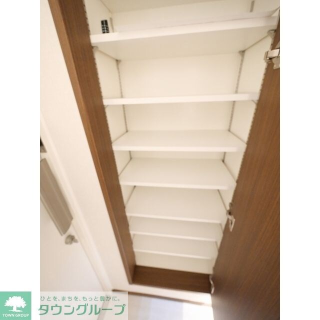 PEAKS神田の物件内観写真