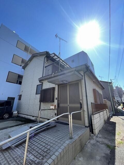 町屋三丁目戸建の物件外観写真