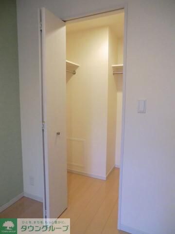 ロイヤルパークス新田の物件内観写真