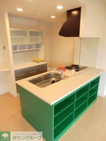 ロイヤルパークス新田の物件内観写真