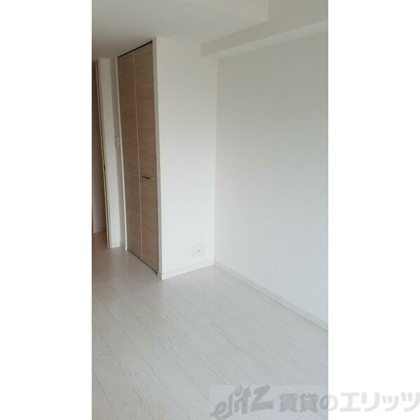 サムティ江坂レガーロの物件内観写真