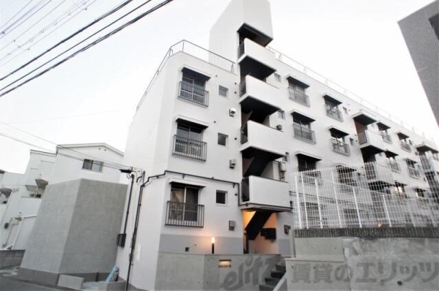 ハコス摂の物件外観写真