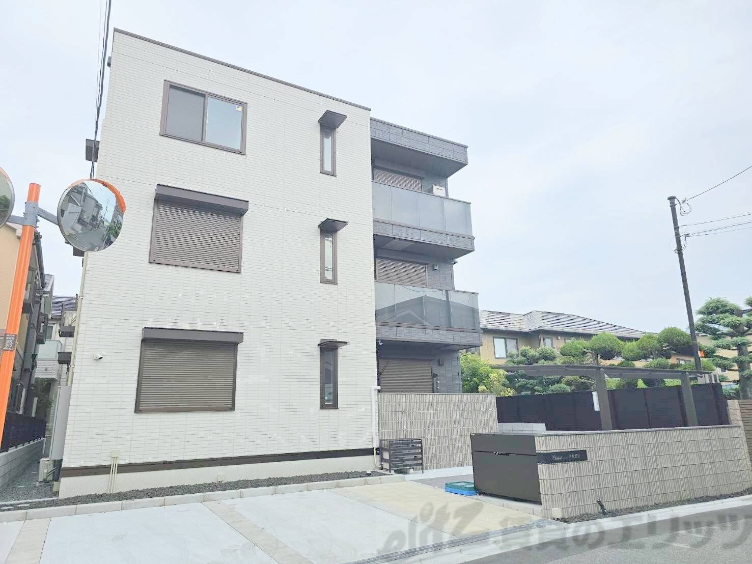 クラシスト千里丘上の物件外観写真