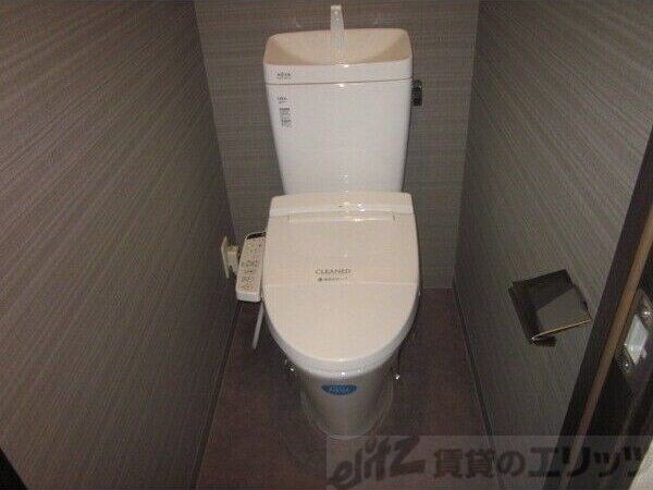 コンフォリア江坂広芝町の物件内観写真