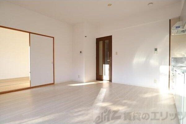 カーサ　ソレアードの物件内観写真