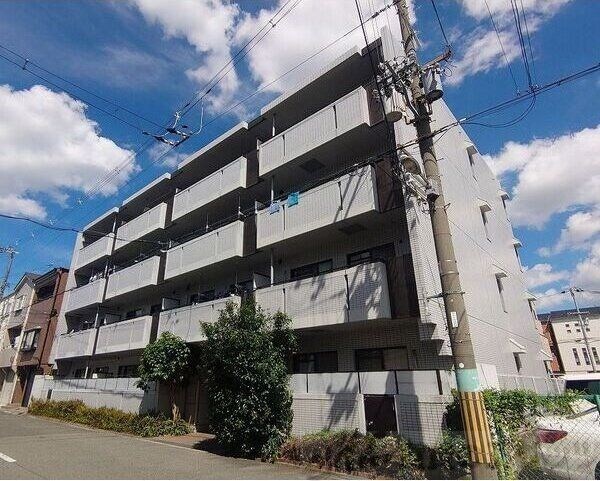 エトワール小松の物件外観写真