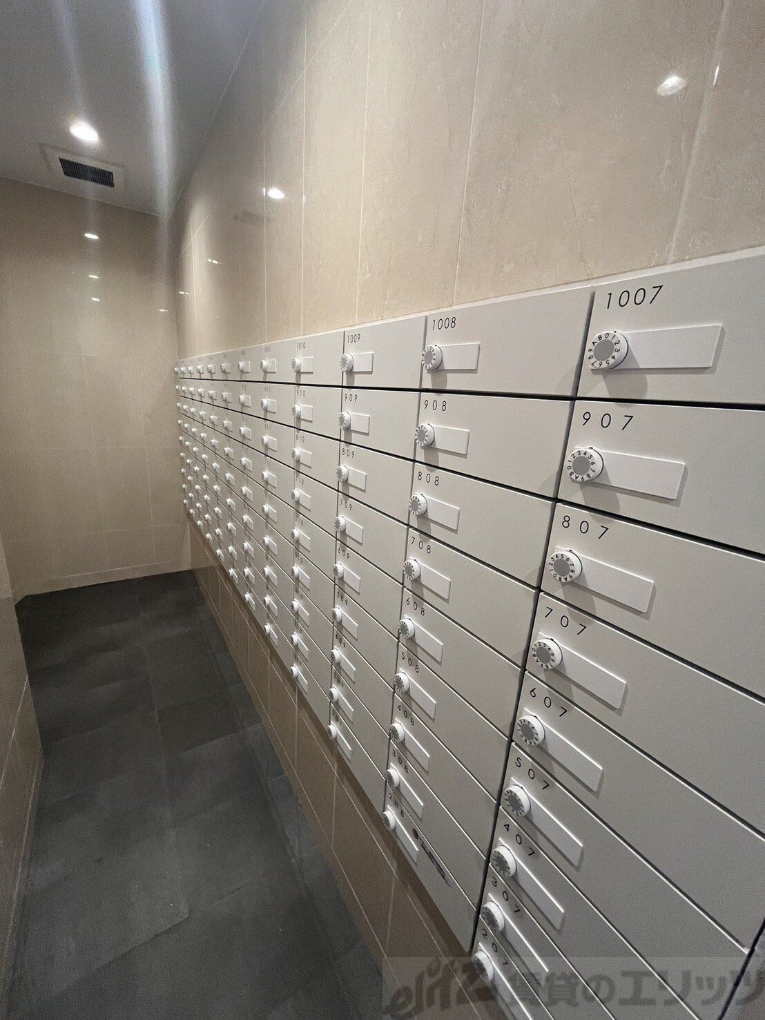 セレニテ江坂ルフレの物件内観写真