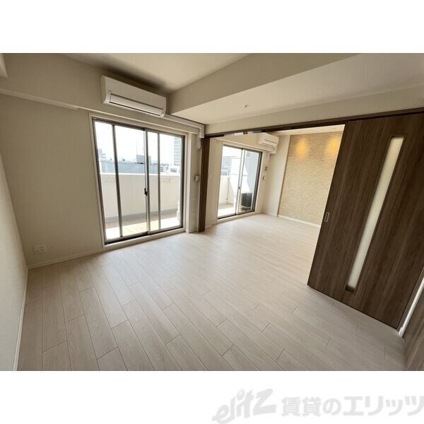 スプランディッド江坂駅前の物件内観写真