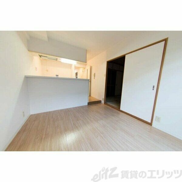 サン春日第2マンションの物件内観写真