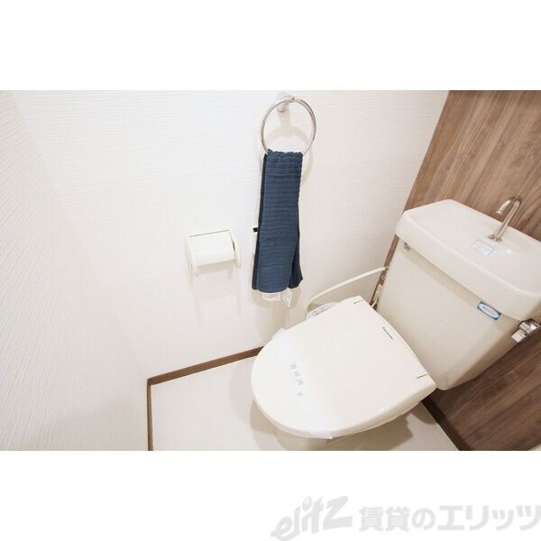 アスール江坂の物件内観写真