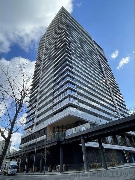 Brillia Tower箕面船場TOP OF THE HILLの物件外観写真