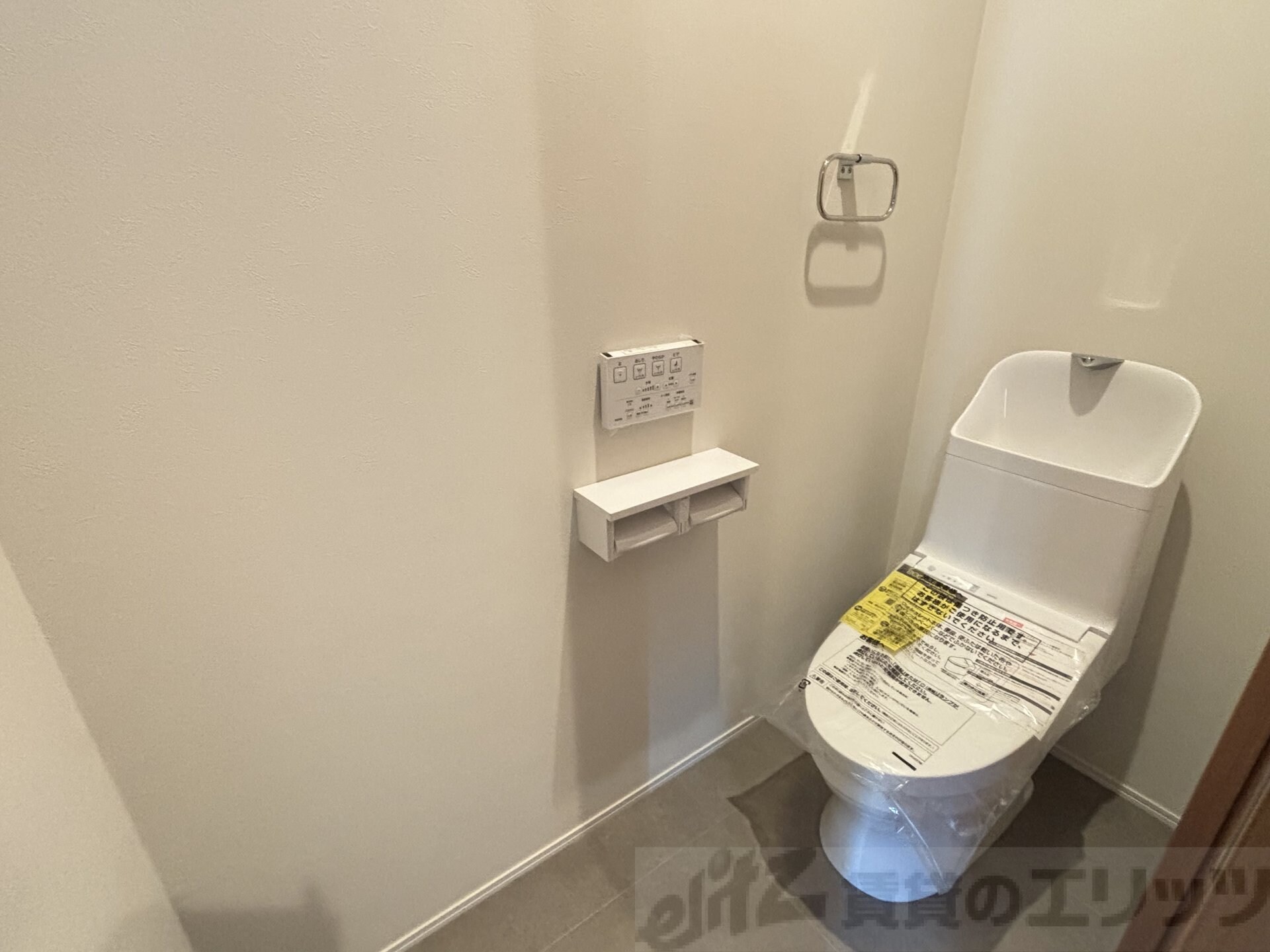 ファミリエ津之江D棟の物件内観写真