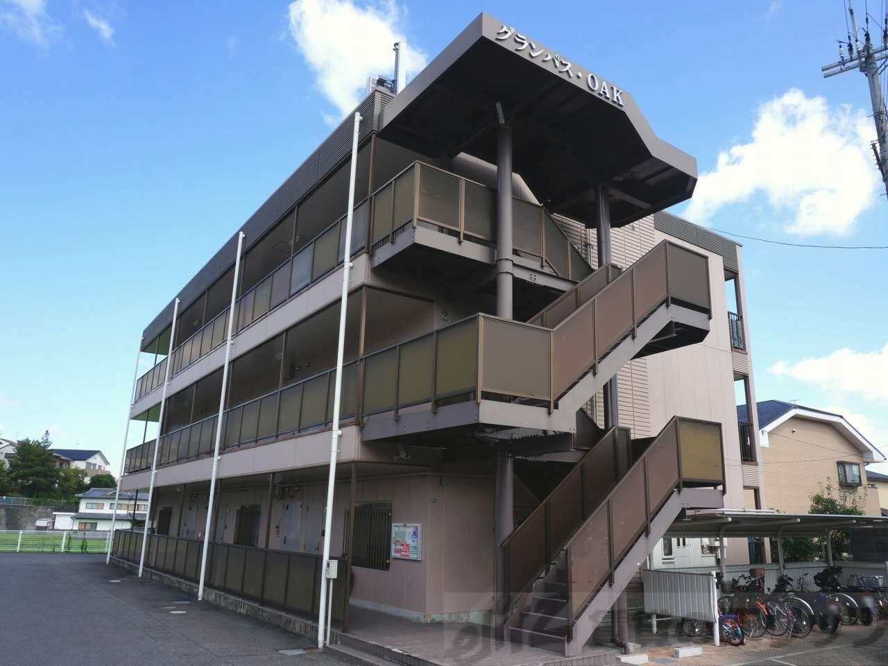 グランパスオークの物件外観写真
