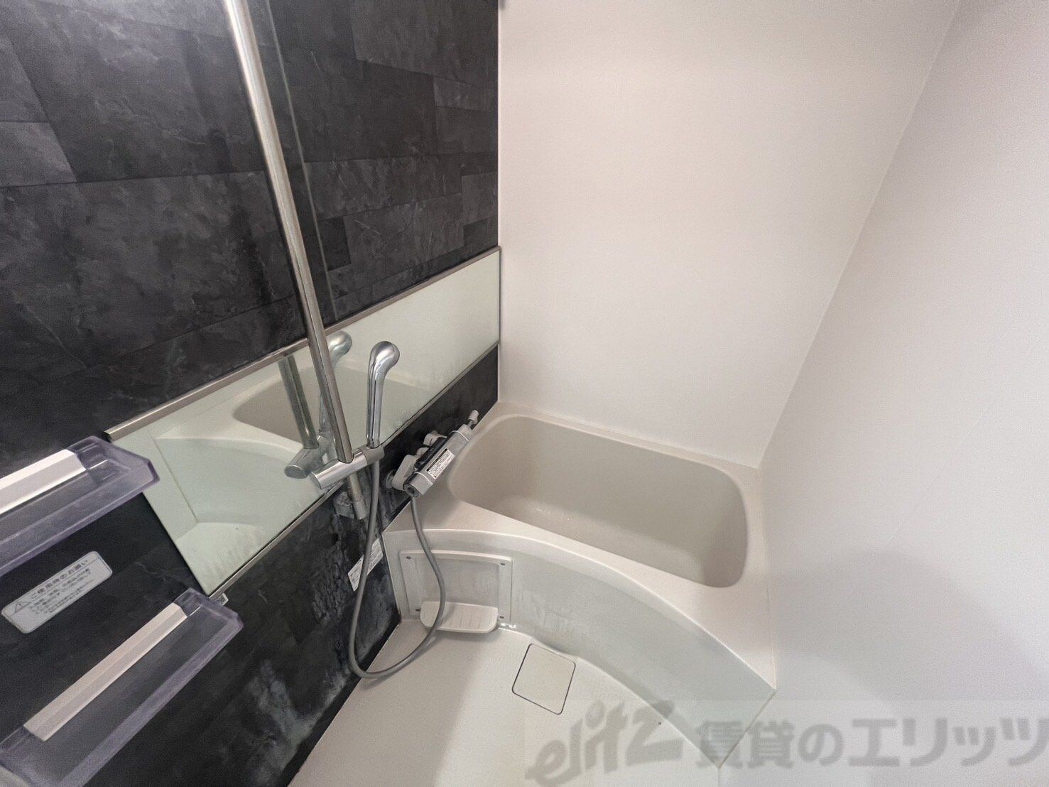 プレサンス江坂クォーレの物件内観写真