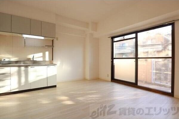 カーサ　ソレアードの物件内観写真