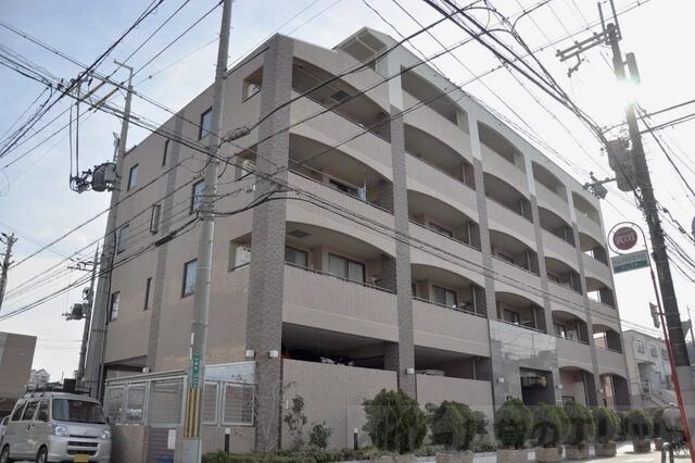 セレブ高槻北園町の物件外観写真