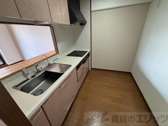 セレブ高槻北園町の物件内観写真