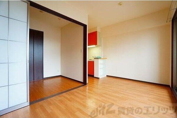 アーバンフラッツ西中島の物件内観写真