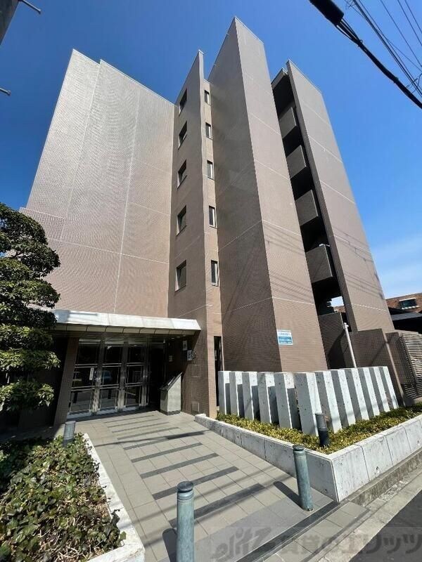 パレ上新庄の物件外観写真