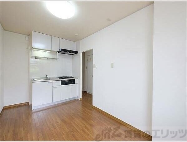 ルミエール安満の物件内観写真