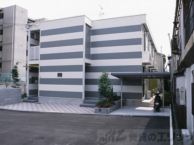 レオパレスストレリチアの物件外観写真