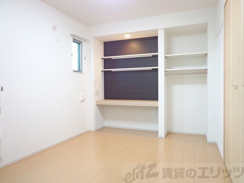 レヴール松ヶ丘の物件内観写真