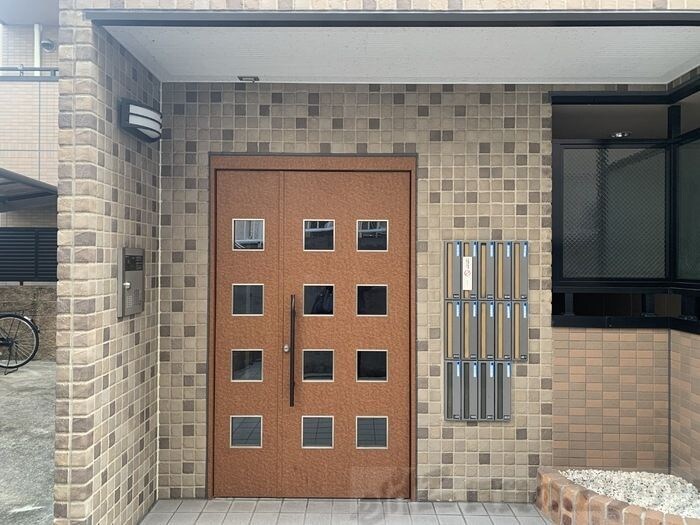 ラトゥール江坂の物件内観写真